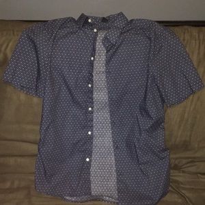 Men’s patterned button down shirt